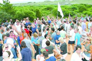 DANCING ON THE BEACH|DANCING ON THE BEACH