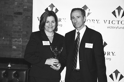 VICTORY FUND FETES QUINN