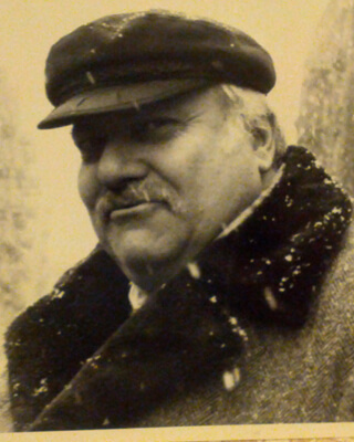 Lew-in-SnowIS