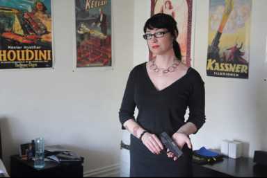 KRAMER-girl-gun-Violet-IS