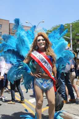 QUEENS-miss-independence-SHIREY-IS