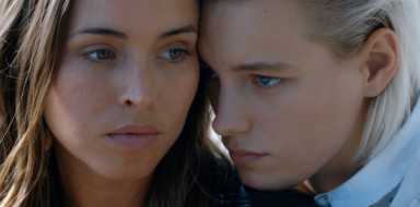 kramer-below-her-mouth-Natalie-Krill-Erika-Linder-copy