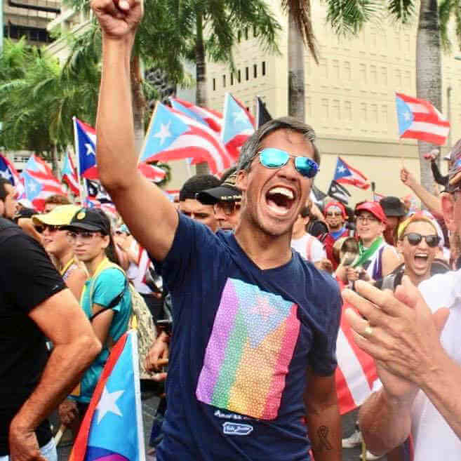 Puerto Ricans Vigilant As Governor Surrenders|Puerto Ricans Vigilant As Governor Surrenders
