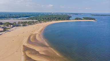 Orchard_Beach_-_Pelham_Bay_Park_-_The_Bronx
