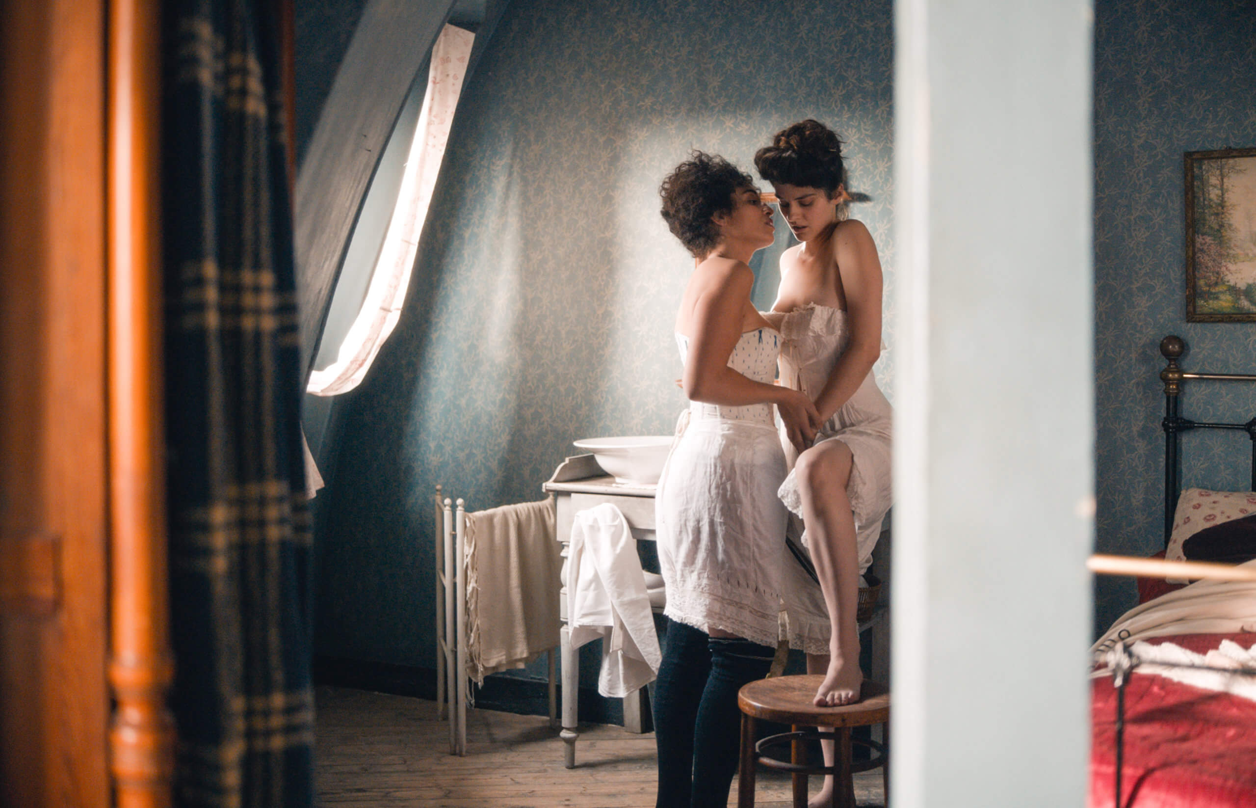 Curiosa” Misses Opportunity to Showcase Risqué 19th Century France – Gay  City News