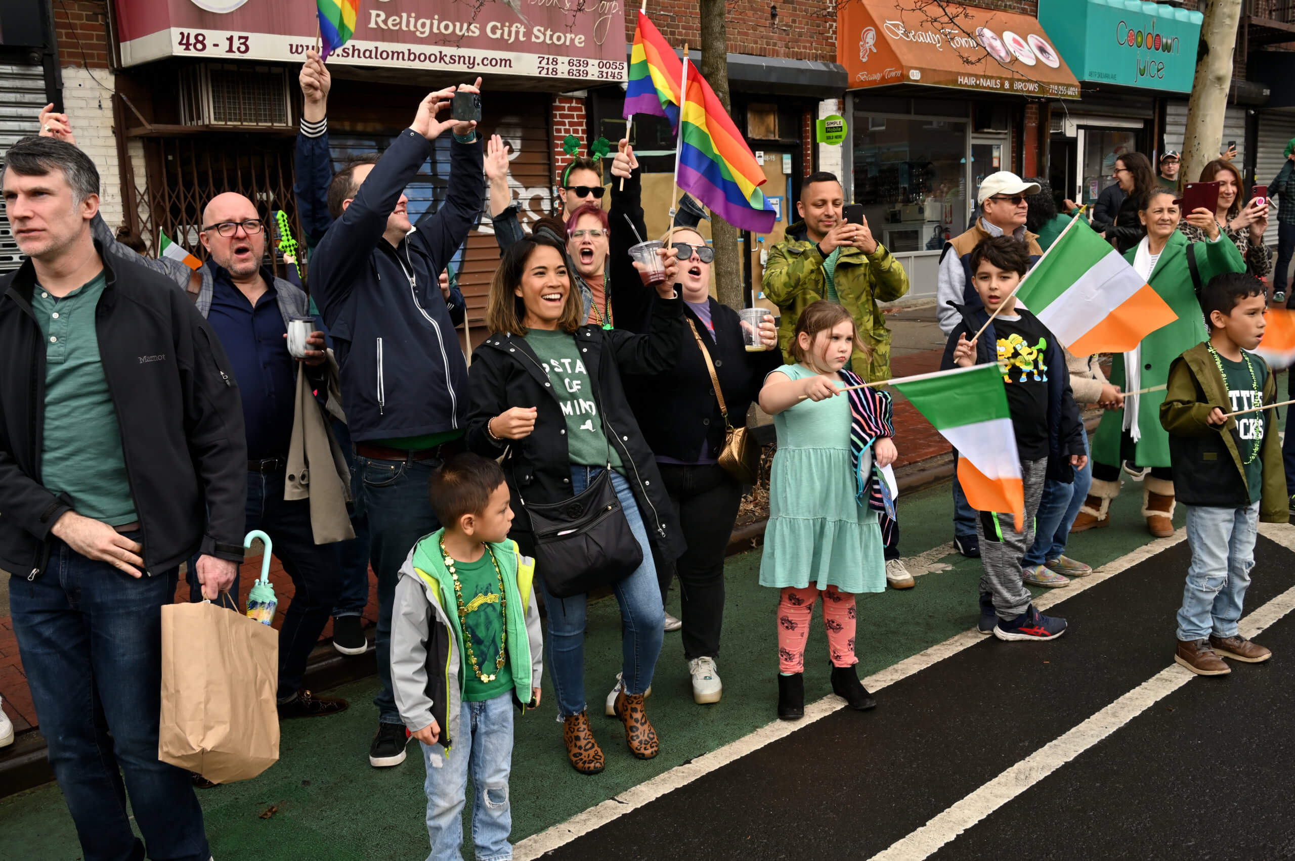 Big Crowds and Big Names Celebrated St. Pats For All Parade Sunday -  Sunnyside Post