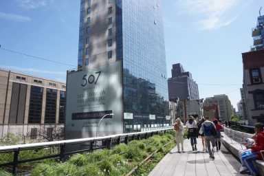High_rise_buildings_as_seen_from_High_Line_Park_alley