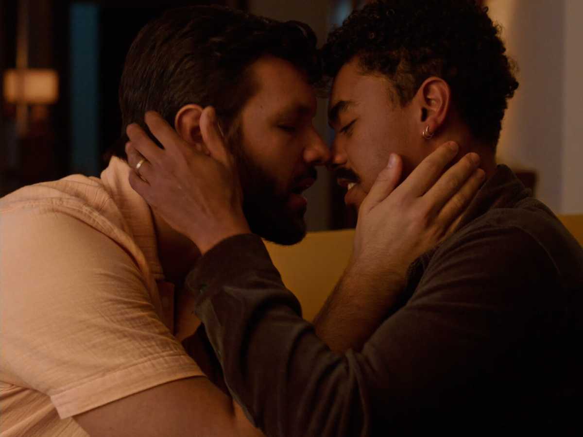 A scene in "A Dice with Five Sides."