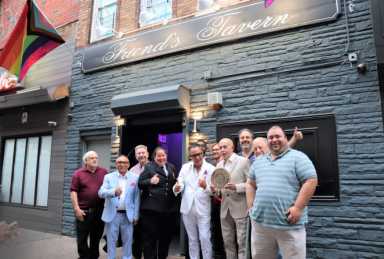 Friends-Tavern