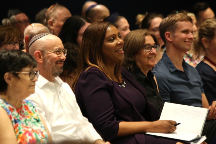 From L-R: Sara Kleinbaum, Judge Seth Marnin, New York State Attorney General Tish James, a congregant, and New York City Council Member Erik Bottcher