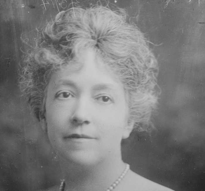 Elsie De Wolfe.