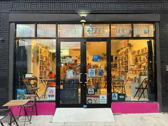 The exterior of Hive Mind Books.