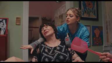 Galina Jovovich and Anna Baryshnikov in "Idiotka."