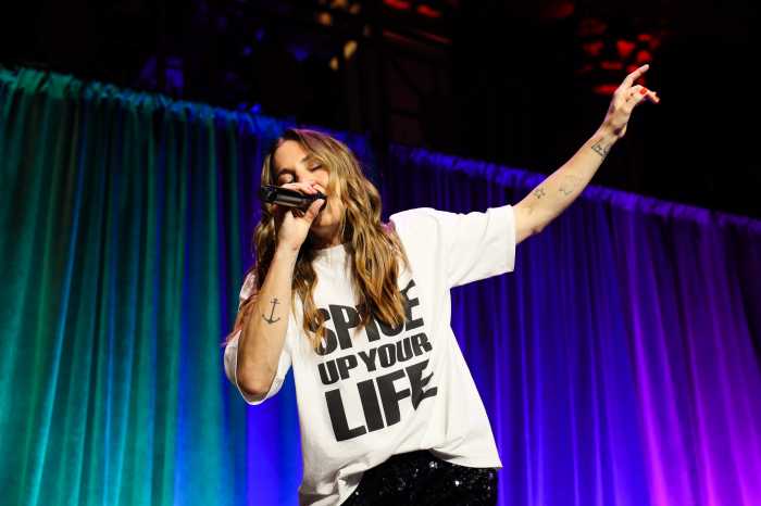 Melanie C performs at The Center's dinner.