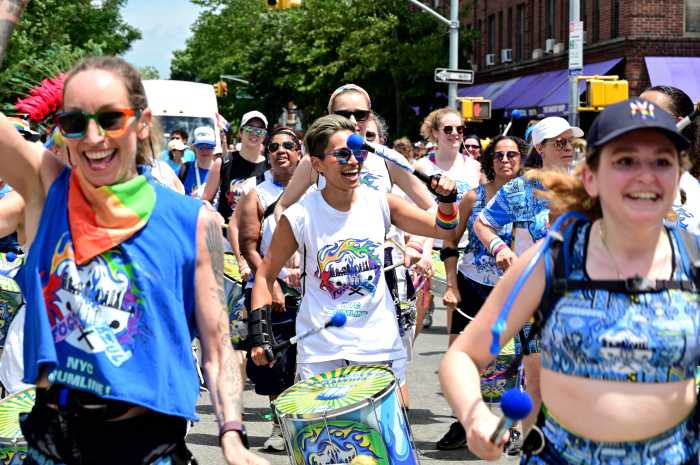 Fogo Azul marches to the beat.